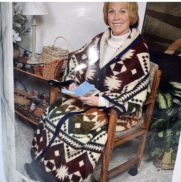 BIEDERLACK Bedding Biederlack Vintage Cuddle Wrap Stadium Blanket